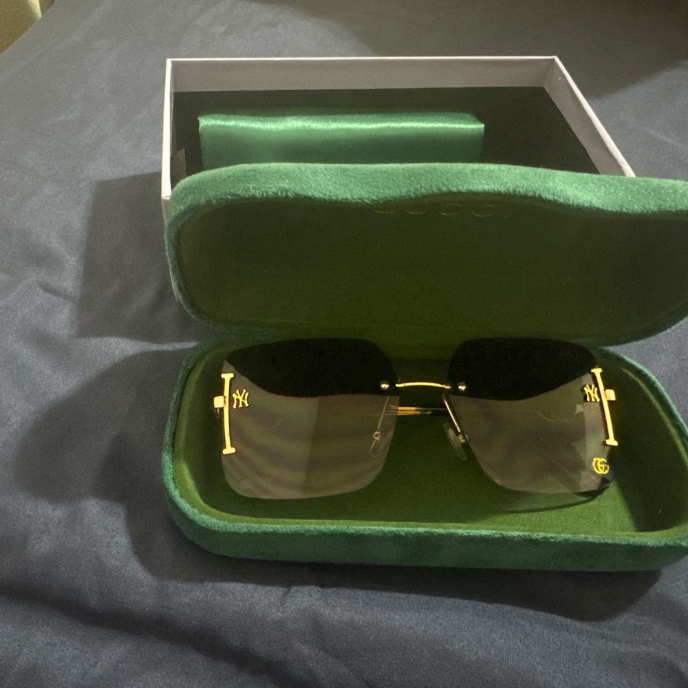 Chic Gold and Black Women's Sunglasses